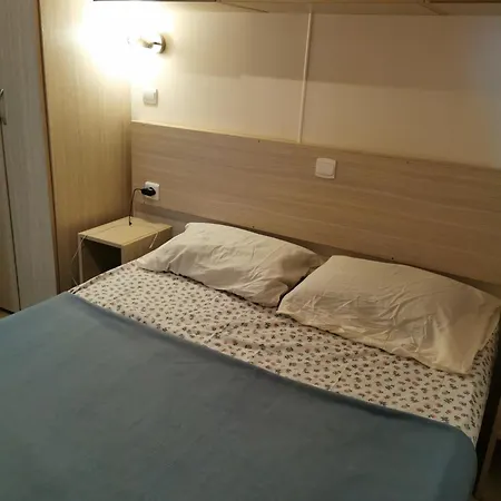 Κάμπινγκ Mobil 6 Personnes Climatise .