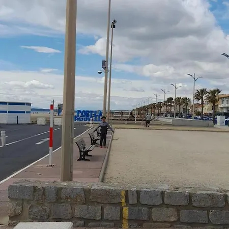 Κάμπινγκ Mobil 6 Personnes Climatise . *