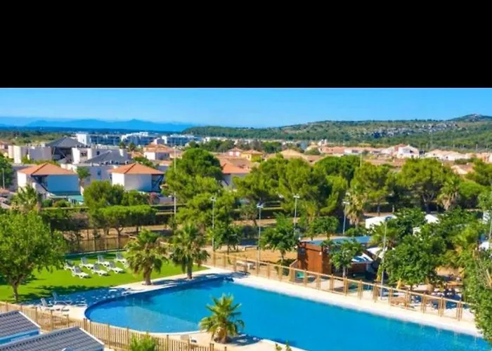 Campsite Mobil 6 Personnes Climatise . *