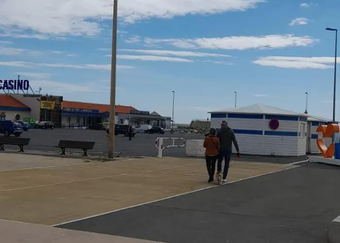 Campsite Mobil 6 Personnes Climatise . *